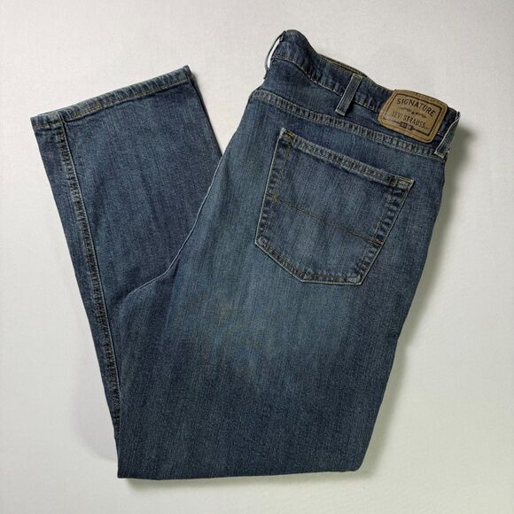 Levi's Signature Gold Men's Jeans, Medium-Dark Wash, Size 44x32, Straight Leg - Picture 1 of 11